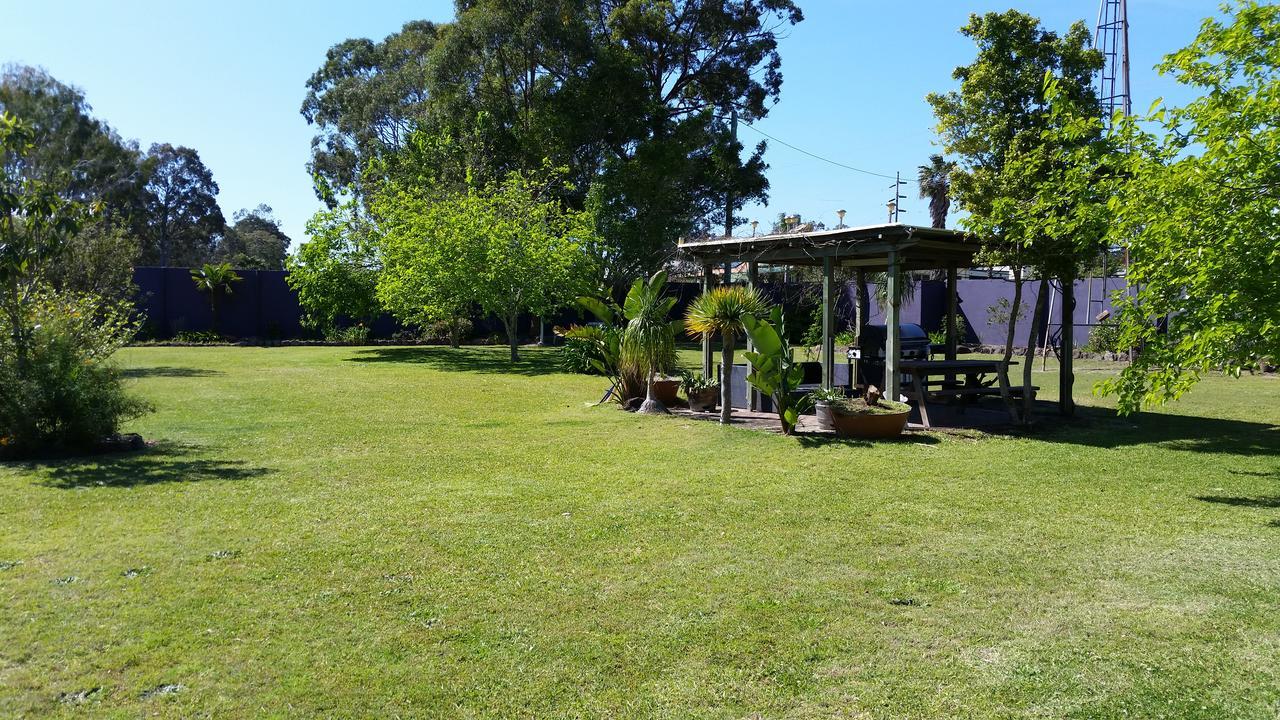 Karuah Gardens Motel Exterior photo